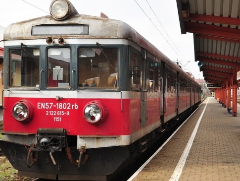 У Польщі 22-річний українець ліг на рельси перед потягом