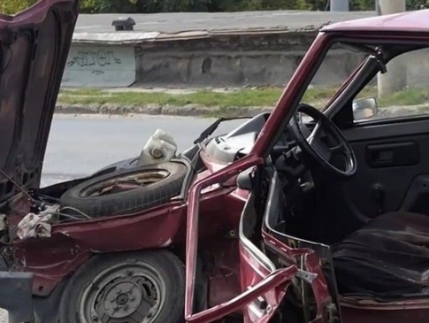 З'явилося відео аварії у Луцьку, де постраждалих вирізали з понівеченого авто