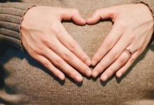 У Львові лікарі врятували життя жінці, яка завагітніла двійнею після штучного запліднення
