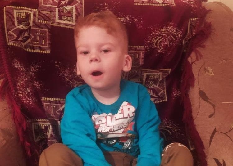 На Волині 3-річний хлопчик не сидить і не ходить: потрібна допомога