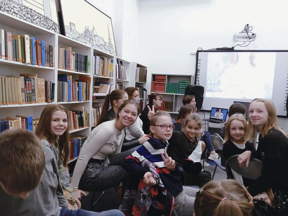 У Луцьку в дитячій бібліотеці діє блогер-студія
