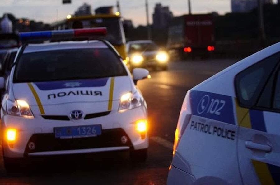 У Луцьку вночі затримали озброєного водія «під кайфом»