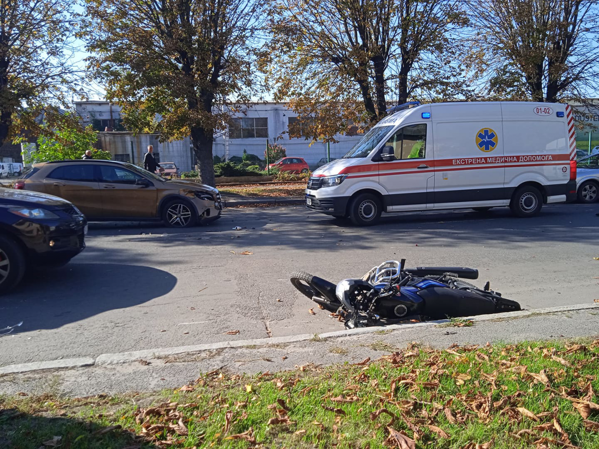 У Луцьку авто збило мотоцикліста