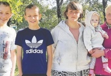 Сім'я з Донбасу втекла від війни на бандерівщину і полюбила сільське життя