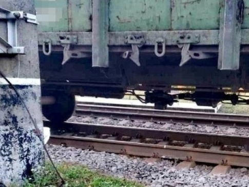 На Рівненщині під колесами потяга загинула 45-річна жінка