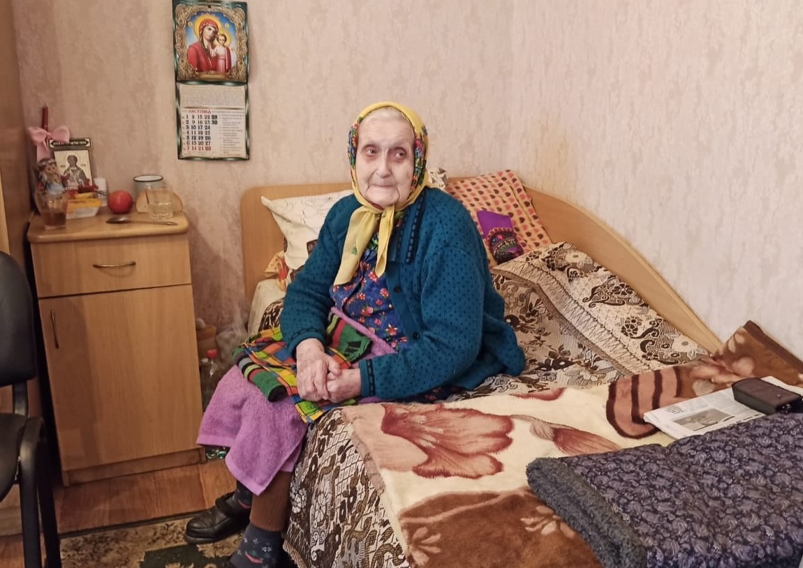 На Волині 94-річна жінка зберігає прапор України