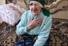 Українка пережила трьох чоловіків, подолала рак і в 99 літ вакцинувалася від ковіду