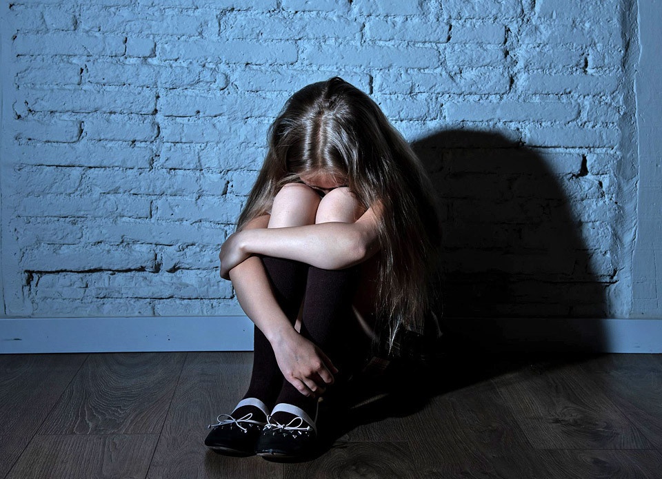 Зґвалтував 8-річну дівчинку на очах у її 5-річного братика: на Київщині покарали педофіла