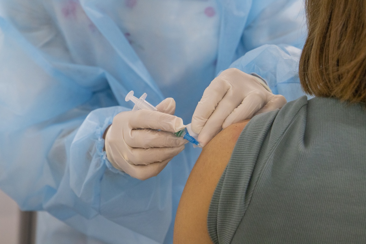 На Волині тисячі людей не вакцинувалися від коронавірусу вдруге