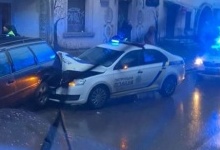У Львові патрульний протаранив припарковані авто