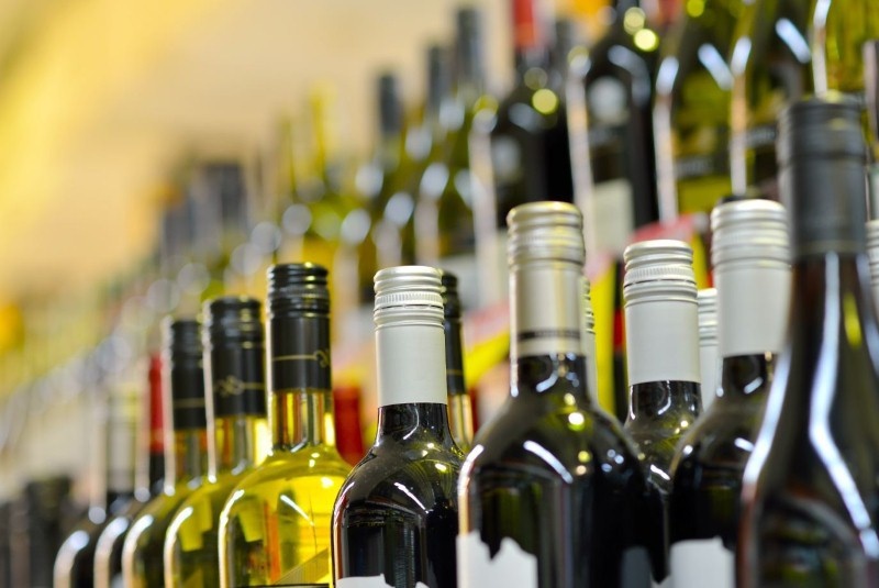 В Україні з нового року піднімуть ціни на алкоголь