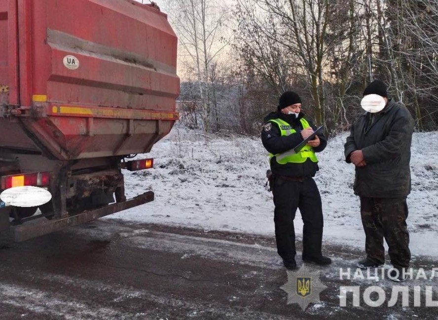 На Чернігівщині сміттєвоз на смерть збив 6-річну дитину