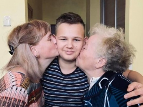 Трансплантолог з Волині пересадив нирку 15-річному хлопцеві від бабусі