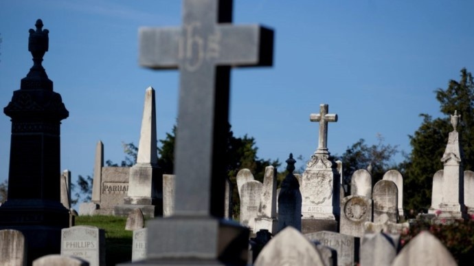 Ночував на кладовищі: знайшли пенсіонера, який зник у Луцьку