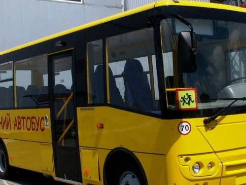 На Волині громади отримали нові шкільні автобуси