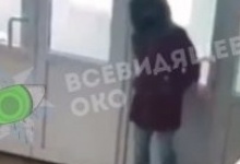 У Львові чоловік проникає до шкіл та змушує учнів роздягатися