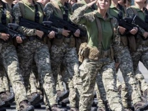 Пояснили для чого хочуть брати жінок на військовий облік