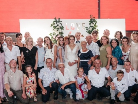 50 років разом: на Волині подружжя одружило десяту дитину