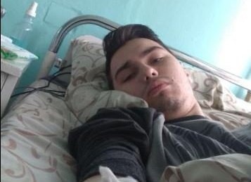 У Луцьку 20-річний хлопець через хворобу може лишитися прикутим до ліжка