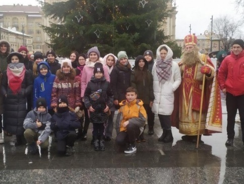 Юні туристи з Волині зустріли свята в Карпатах