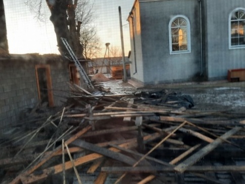 На Рівненщині в Різдвяну ніч згорів будинок настоятеля храму