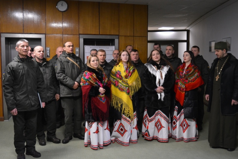 У Луцьку колядували учасники військового оркестру нацгвардійців