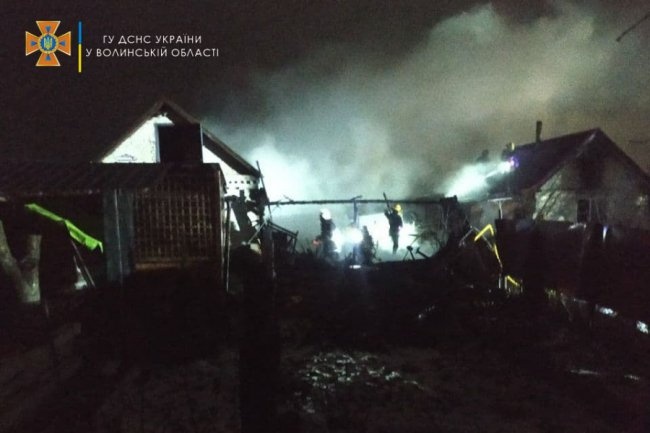 У Луцьку 19 рятувальників приборкували пожежу