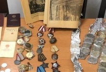 На «Ягодині» у іноземця виявили предмети старовини