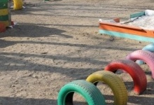У Луцьку з дитячих майданчиків приберуть автомобільні шини