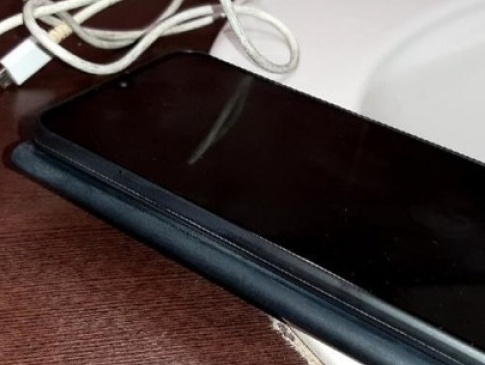 Телефон на зарядці впав у ванну: подробиці загибелі студентки у Луцьку