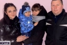 У Києві жінка намагалася стрибнути з вікна з 3-річним дитям