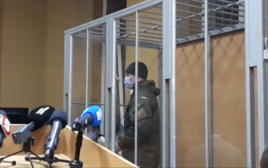 «Спокійний, читає кижку»: що робить дніпровський стрілець-убивця у СІЗО