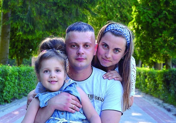 Ольга МАТВІЇШИН з донькою та чоловіком
