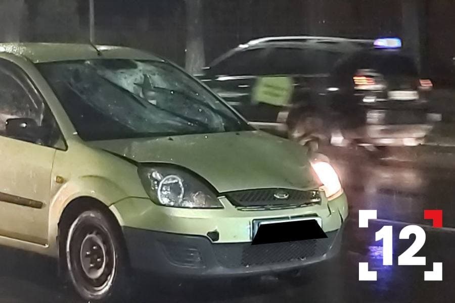 У Луцьку авто збило жінку, яка йшла поміж двома пішохідними переходами