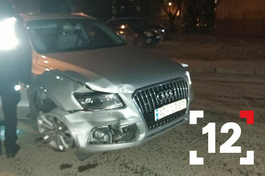 У Луцьку п'яний водій втікав від копів на авто зі спущеними колесами
