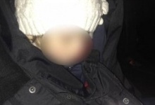 На Рівненщині у сараї знайшли змерзлу дитину