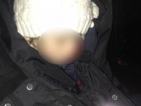 На Рівненщині у сараї знайшли змерзлу дитину