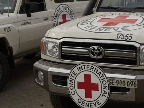 На Луганщині окупанти обстріляли конвой Червоного Хреста