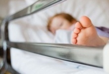 На Сумщині у лікарні померла 7-річна дитина, поранена під час обстрілів