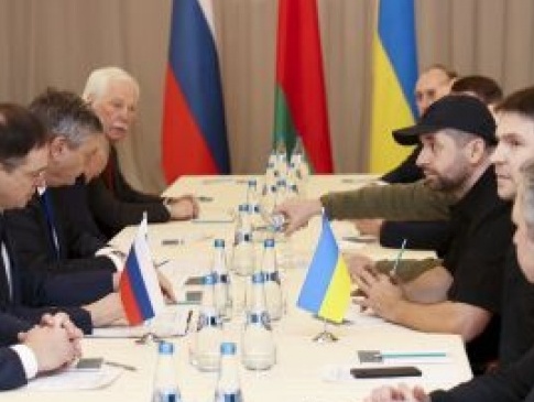 Переговори заради миру між Росією та Україною завершилися