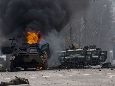В окупованому місті на Харківщині знищили дві одиниці бронетехніки