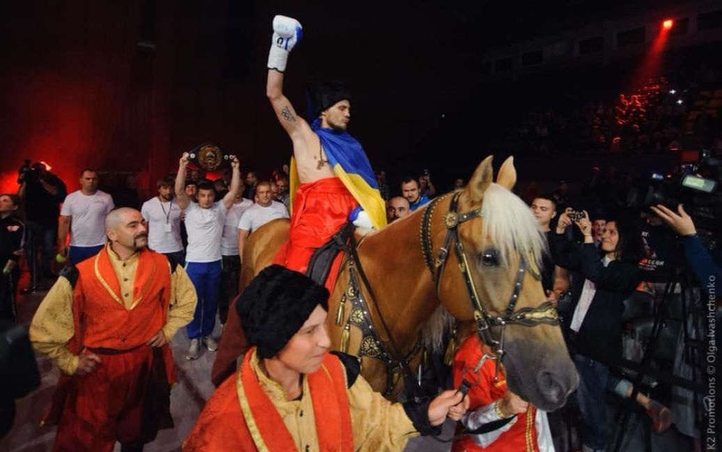 Відомий українських боксер доєднався до лав тероборони Києва
