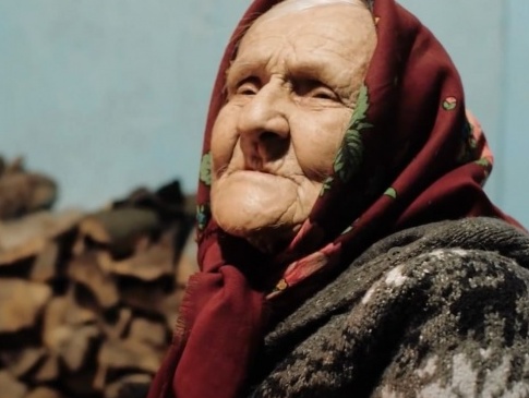 На Волині шукають лікаря бабусі, яка 40 років прожила сама серед поля