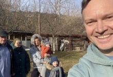Сім'ю відомого телеведучого прихистила родина із Тернопільщини