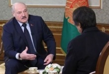Лукашенко запевняє, що Росія виграє війну