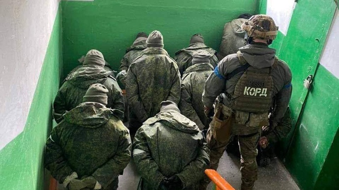 В Україні запрацювали спецтабори для полонених окупантів