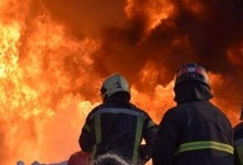 У Луцьку рятувальники більше 20-ти годин гасять моторошну пожежу на нафтобазі