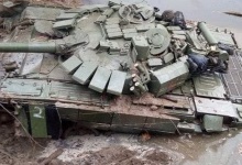 На Сумщині з дна річки дістали російський танк