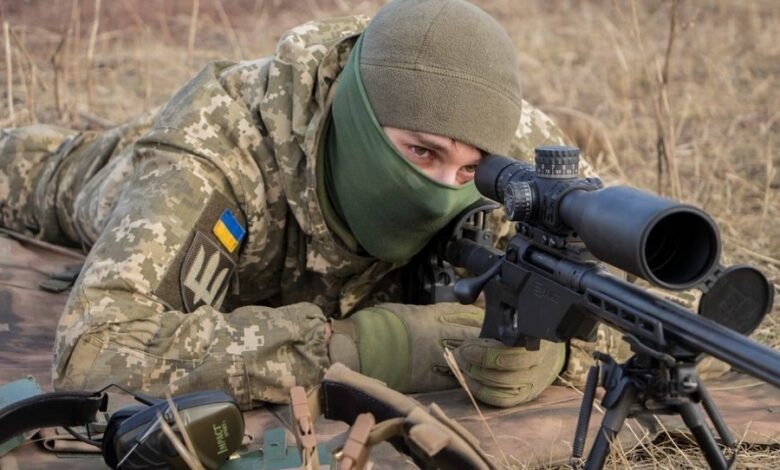 На Миколаївщині снайпер одним пострілом зупинив колону окупантів та взяв у полон офіцера