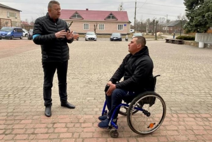 На Рівненщині чоловік з інвалідністю вступив до тероборони та чергує на блокпостах